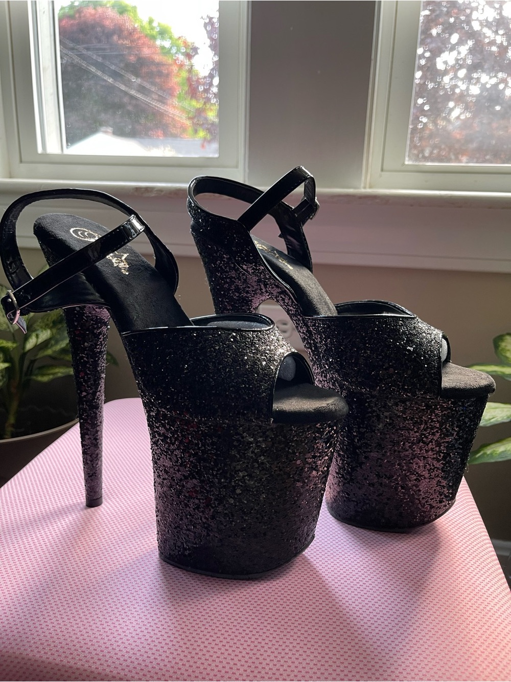 Pleaser Flamingo-809GP Black Glitter Platform Sandals - 8 Inch Heel, NIB